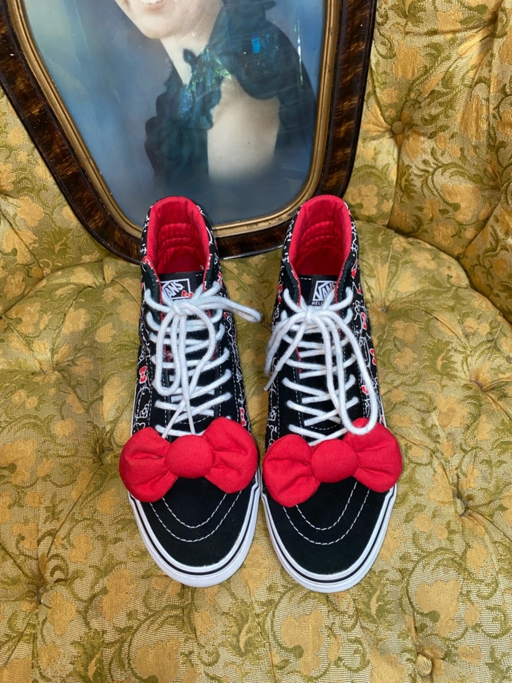 Vans x Hello Kitty High Top Sneaker w/ Bows (7.5)